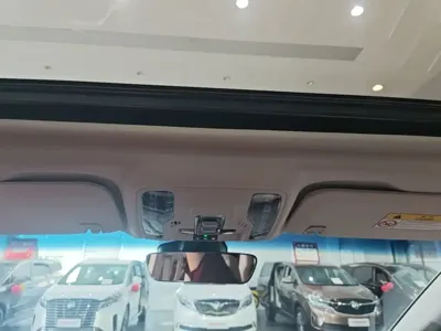 Buick GL8 Hybrid 2024, 41200 км, за 260600 CNY - фото 18