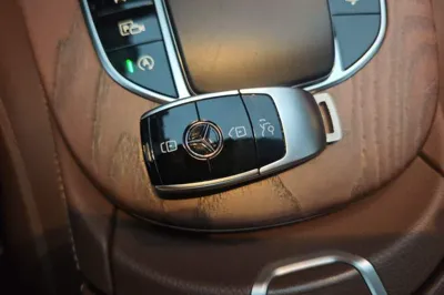 Mercedes-Benz E-Class 2019, 82000 км, за 178861.37 CNY - фото 20