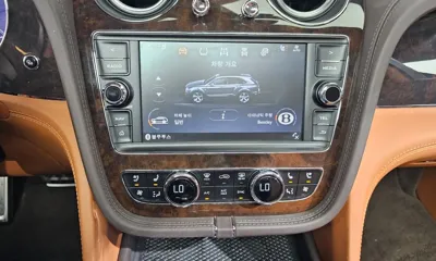 Bentley Bentayga 2019, 93876 км, за 93000000 KRW - фото 16