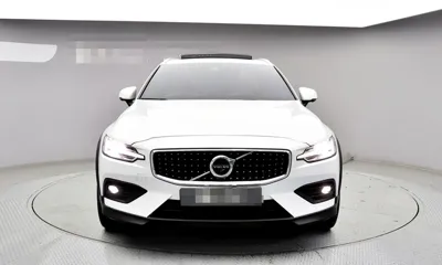 Volvo V60 2022, 122037 км, за 26700000 KRW