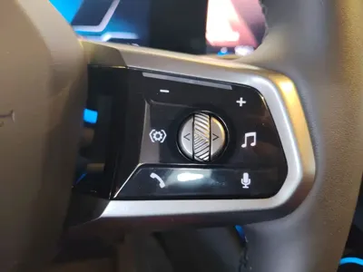 BMW i5 2025, 500 км, за 286000 CNY - фото 15