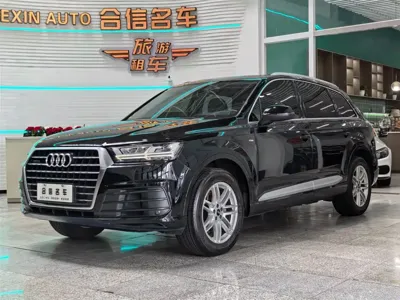 Audi Q7 · 2017 год