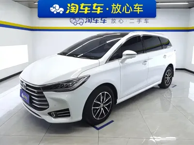 BYD MAX · 2018 год