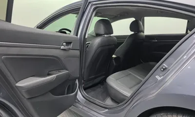 Hyundai Avante 2018, 154290 км, за 7500000 KRW - фото 17