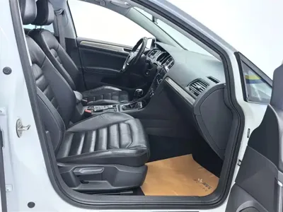 Volkswagen Golf 2016, 102100 км, за 45800 CNY - фото 8