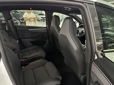 Tesla Model Y L 2026, 100 км, за 319800 CNY - фото 8