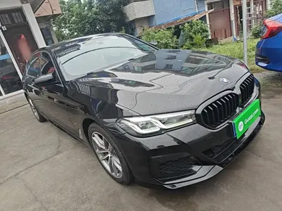 BMW 5 Series 2022, 92200 км, за 178400 CNY