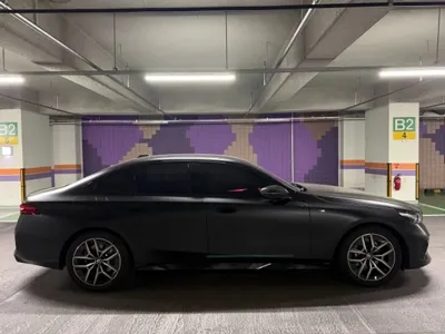 BMW 5-Series 2025, 6059 км, за 67800000 KRW