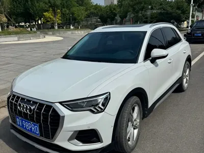 Audi Q3 2023, 45000 км, за 168800 CNY