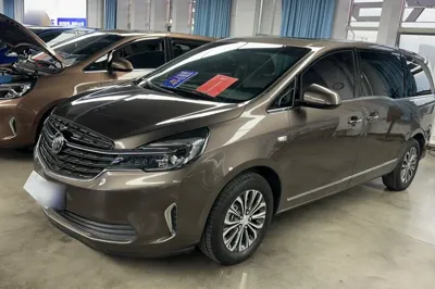 Buick GL8 2021, 114300 км, за 132891.88 CNY