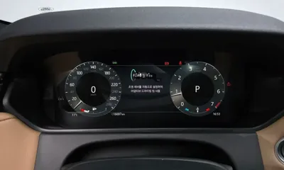 Land Rover Range Rover Velar 2025, 16697 км, за 76900000 KRW - фото 8