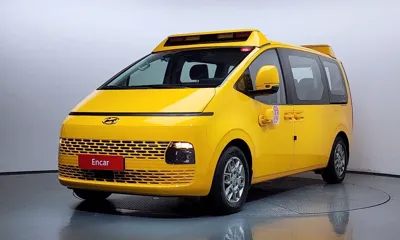 Hyundai Staria · 2023 год