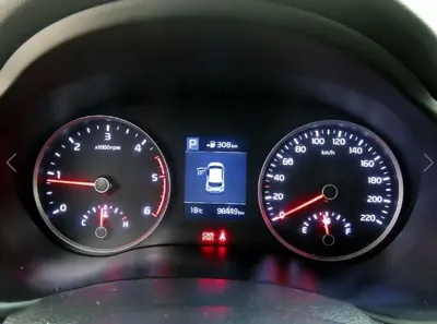 Kia Stonic 2018, 98446 км, за 8690000 KRW - фото 9