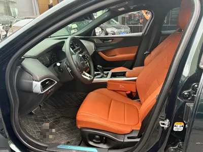 Jaguar XEL 2025, 15000 км, за 130800 CNY - фото 4