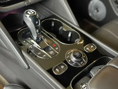 Bentley Bentayga 2023, 20026 км, за 243000000 KRW - фото 9