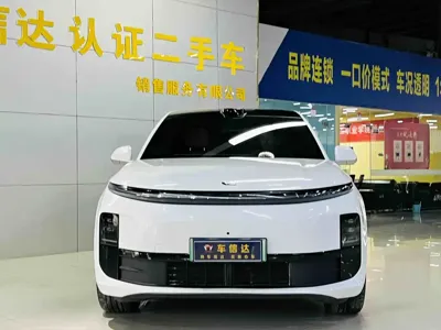 Li Auto Li L6 · 2025 год