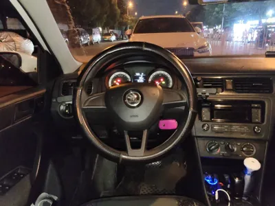 Skoda Rapid Spaceback 2019, 96800 км, за 36219.58 CNY - фото 11
