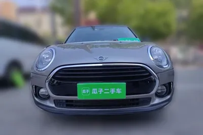 MINI Clubman 2018, 30100 км, за 100930.02 CNY