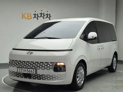 Hyundai Staria · 2022 год