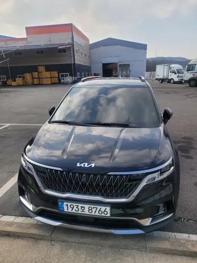 Kia Canival · 2023 год