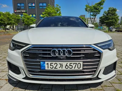Audi A6 · 2022 год