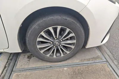 Toyota Corolla 2017, 89200 км, за 59544.57 CNY - фото 8