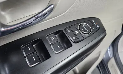 Kia Canival 2017, 201358 км, за 6700000 KRW - фото 14