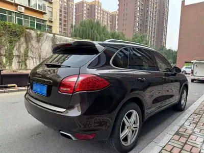 Porsche Cayenne 2014, 130000 км, за 110000 CNY