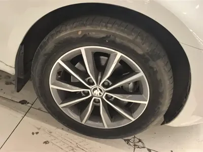 Skoda Octavia 2021, 70000 км, за 52300 CNY - фото 6