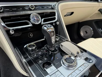 Bentley Flying Spur 2023, 22200 км, за 260000000 KRW - фото 9