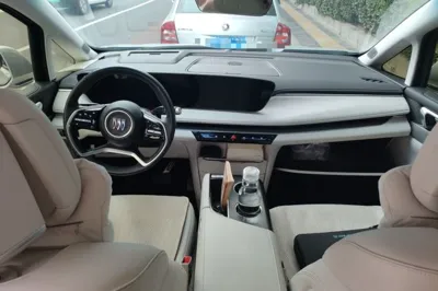 Buick GL8 New Energy 2024, 85800 км, за 230030.85 CNY - фото 9