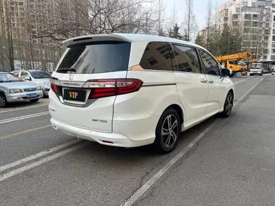 Honda Odyssey 2015, 90000 км, за 62800 CNY - фото 6