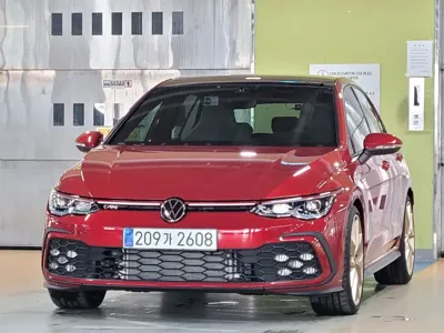 Volkswagen Golf · 2023 год