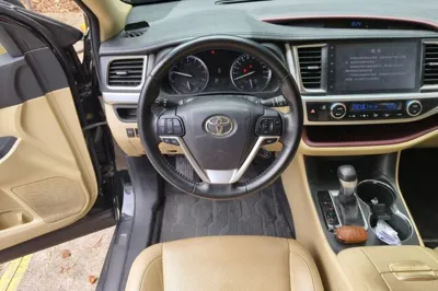 Toyota Highlander 2015, 140300 км, за 96505.63 CNY - фото 7
