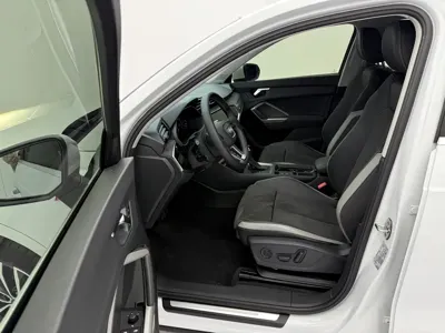 Audi Q3 2023, 47000 км, за 179800 CNY - фото 21