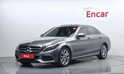 Mercedes-Benz C-Class · 2017 год