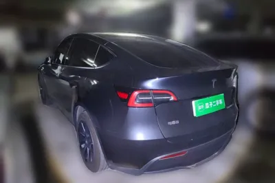 Tesla Model Y 2024, 23500 км, за 204668.37 CNY
