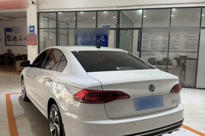 Volkswagen Bora 2023, 22000 км, за 96673.92 CNY