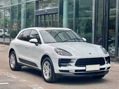 Porsche Macan 2021, 30000 км, за 245000 CNY