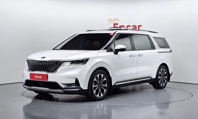 Kia Canival · 2021 год
