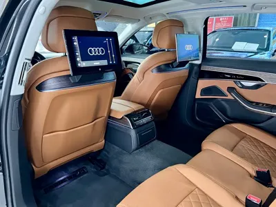 Audi A8 2025, 9000 км, за 700300 CNY - фото 21