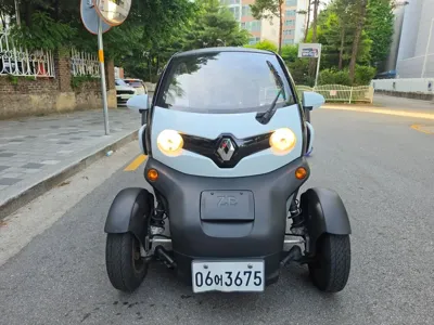 Renault-KoreaSamsung Twizy 2018, 24050 км, за 1300000 KRW