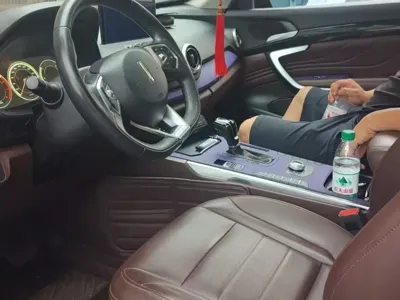 WEY Wey VV7 2018, 90000 км, за 33800 CNY