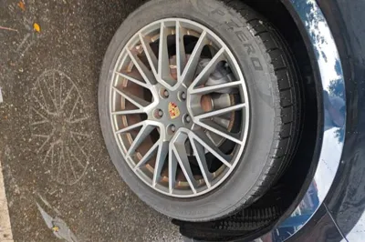 Porsche Cayenne 2023, 43100 км, за 600846.46 CNY - фото 8