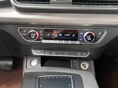 Audi Q5L 2019, 78000 км, за 149800 CNY - фото 18
