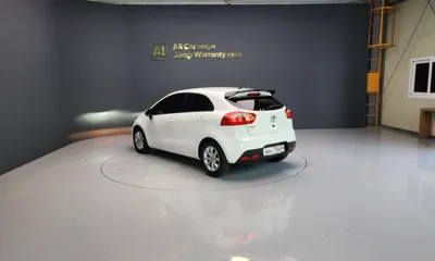 Kia Pride 2014, 56702 км, за 5700000 KRW
