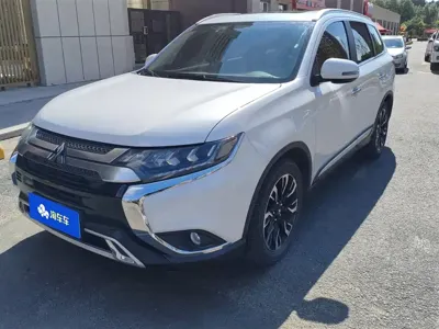 Mitsubishi Outlander · 2021 год