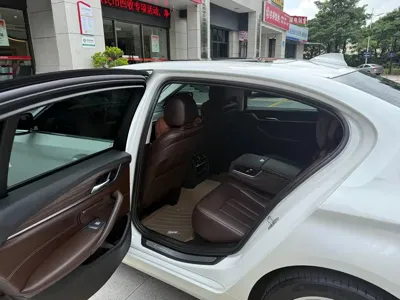 BMW 5 Series 2019, 60000 км, за 143800 CNY - фото 18