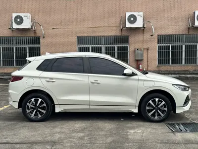 BYD e2 2023, 60900 км, за 49800 CNY