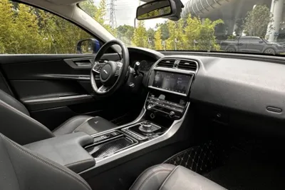 Jaguar XEL 2019, 75100 км, за 87809.37 CNY - фото 31